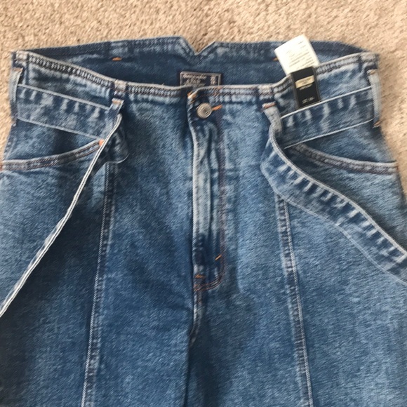 NWT- Abercrombie & Fitch- Mom Jean - 30/10 & 32/14 - Picture 4 of 9